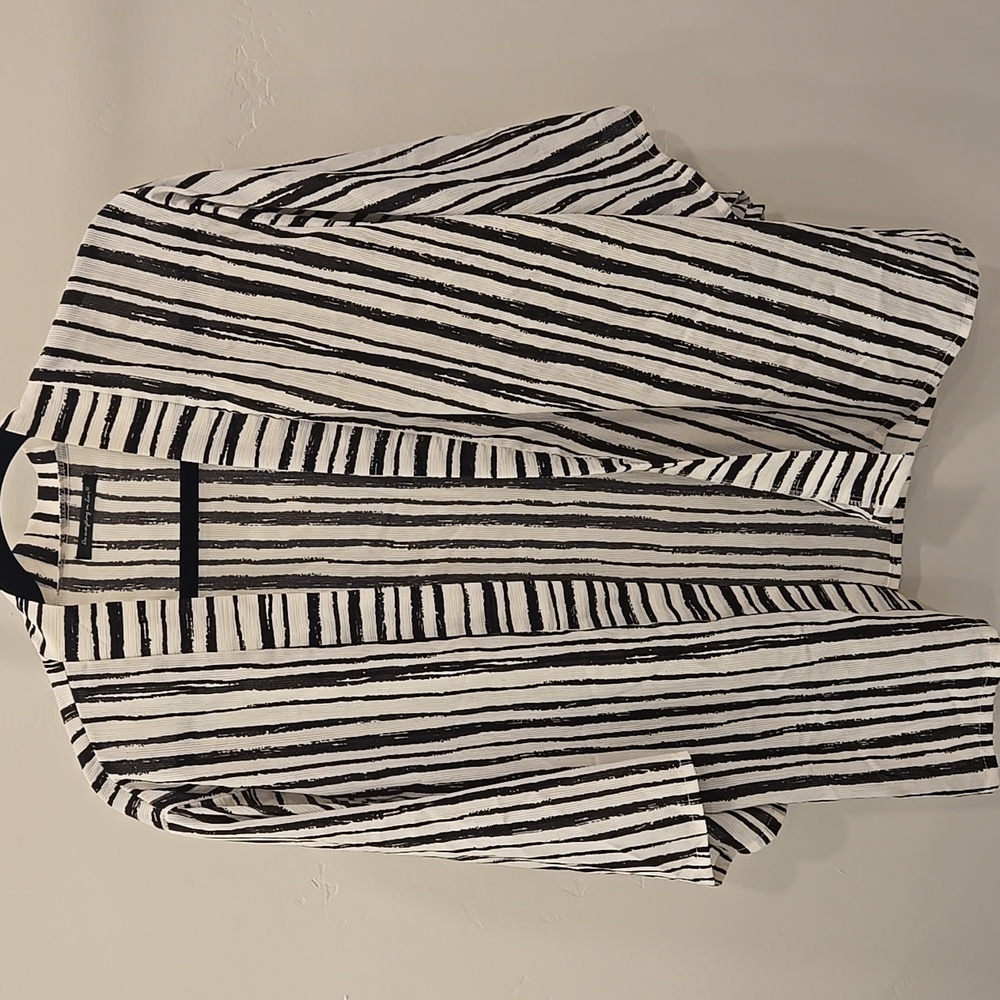 Anthropologie Do Everything in Love Black and White Striped Kimono Cardigan Wrap